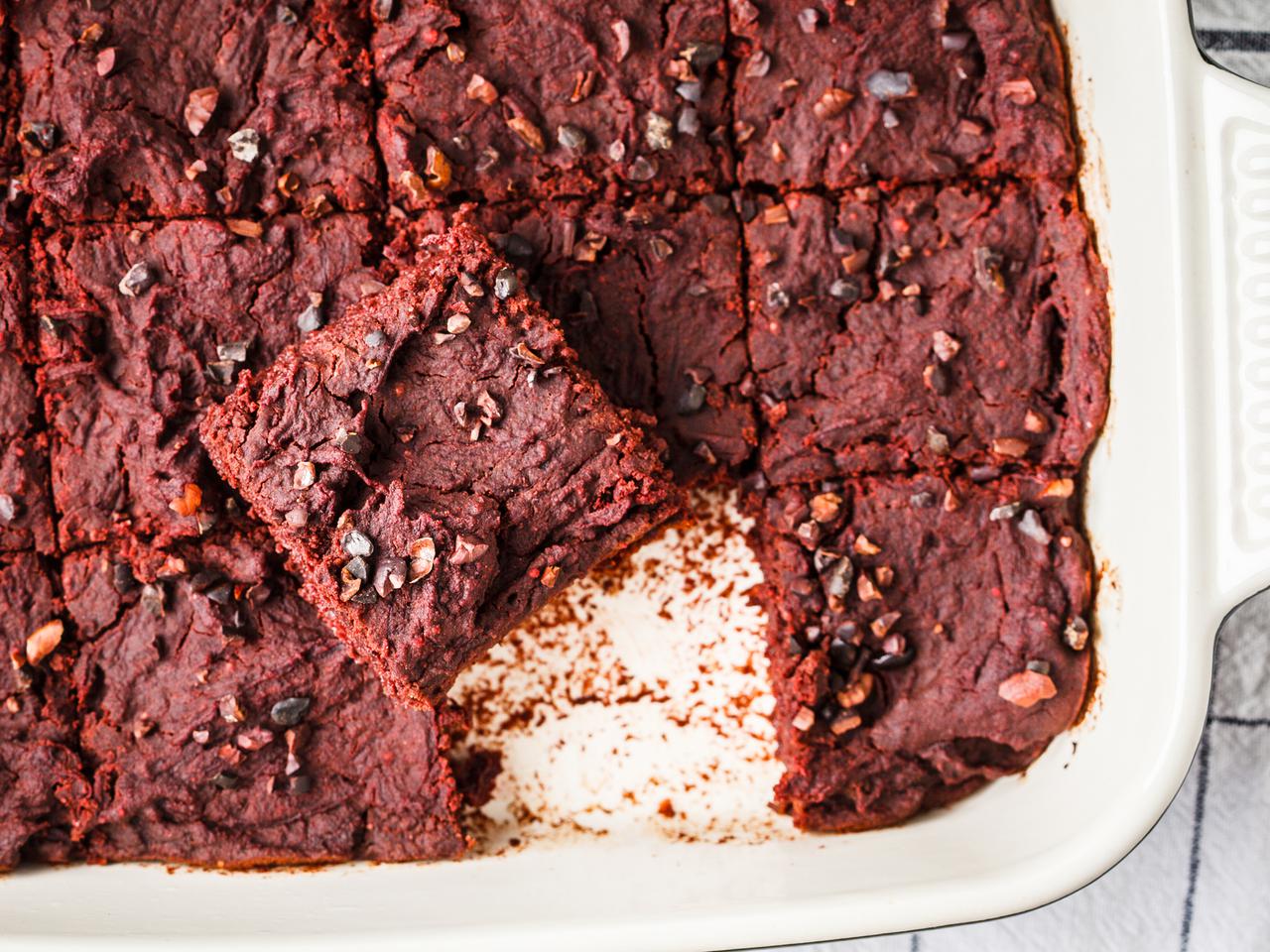 Brownie z burakami: to ciasto zjesz bez poczucia winy! 