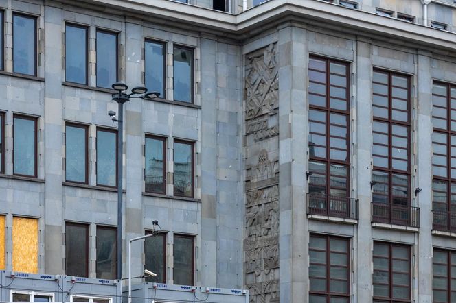 Gmach Banku Gospodarstwa Krajowego w Warszawie w trakcie remontu