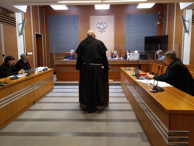 Proces w sprawie zabójstwa zakonnika o. Maksymiliana Adama Ś. w siedleckim parku miejskim ruszył w Siedlcach 8 maja