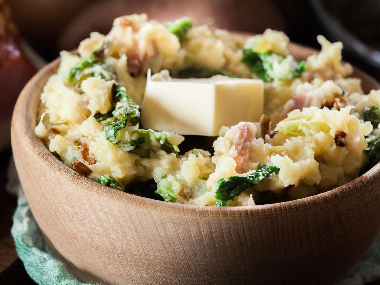 Colcannon – przepis na irlandzkie puree z jarmużem