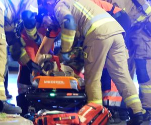 Dramat na Bemowie. Busem wjechał w motocyklistę i uciekł