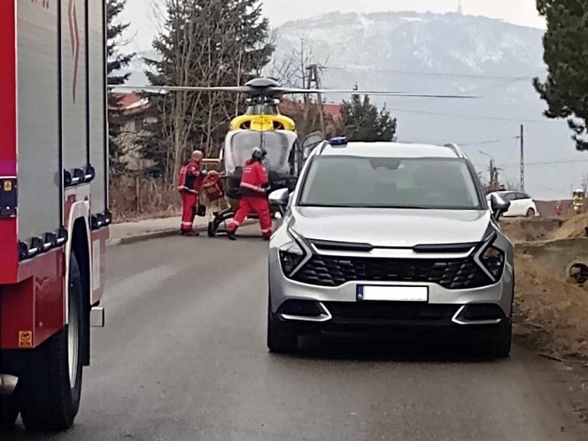 W Lipowej samochód osobowy wjechał w betonowy przepust