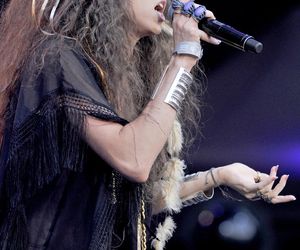 Michał Szpak chce łączyć ojcostwo z karierą w show-biznesie. Marzenia są silniejsze niż hejt