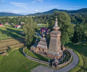 To dawna małopolska wieś rycerska. Znajduje się w niej najpiękniejsza łemkowska cerkiew