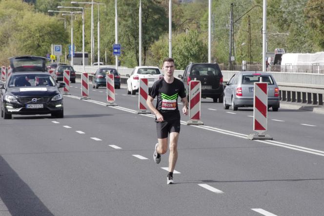 MARATON WARSZAWSKI 2015 ZDJĘCIA UCZESTNIKÓW