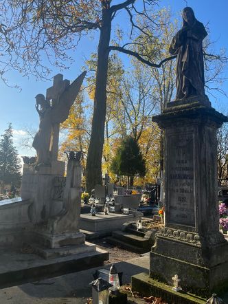 Zapomniany cmentarz w Lublinie zachwyca pięknem i historią. Ma już ponad 150 lat