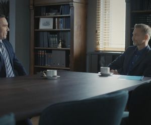 M jak miłość, odcinek 1885. Andrzej Budzyński (Krystian Wieczorek), adwokat (Jacek Barczak)