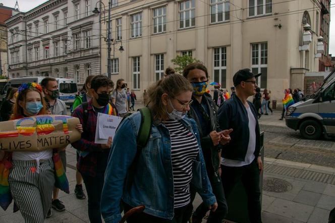Katowice: Tłumy na proteście społeczności LGBT. "Ludzie to nie ideologia!" 