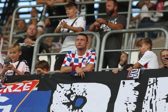 Górnik Zabrze zmierzył się z Rakowem Częstochowa. Kibice na trybunach dopisali