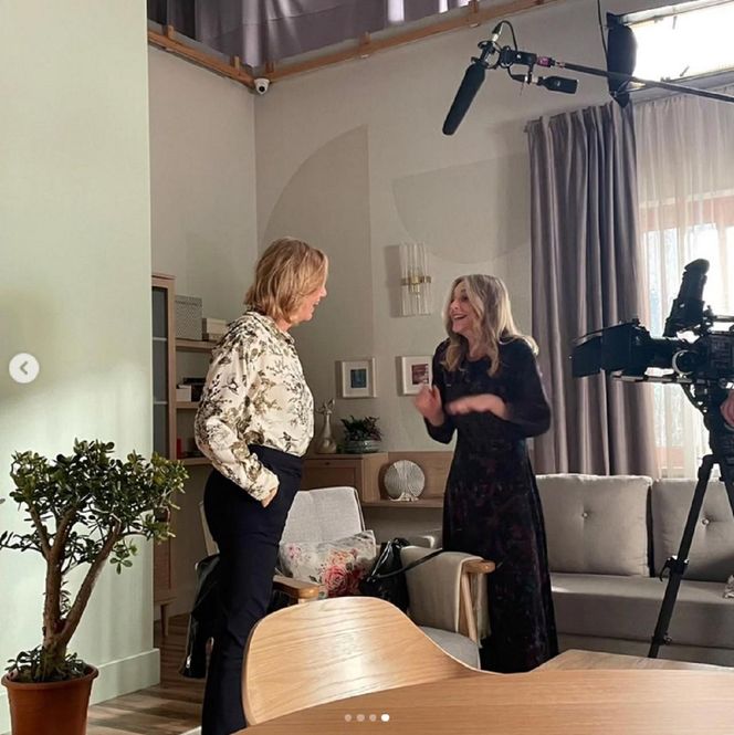 Barwy szczęścia na planie. Wanda (Maja Barełkowska), Grażyna (Kinga Suchan)