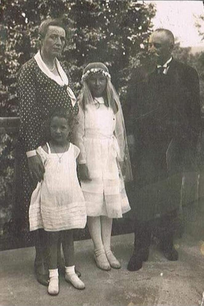 Niezwykłe zdjęcia z rodzinnego albumu Jacka Kurskiego 