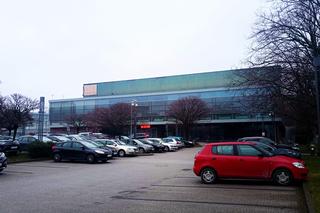 Elewacja z dykty przestanie szpecić Floating Arenę