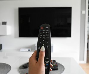 Abonament RTV dla emerytów. Nie tylko wiek zwalnia z tej opłaty