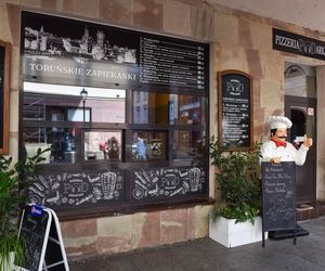 Pizzeria pod Arkadami w Toruniu. To miejsce zachwyciło Książula