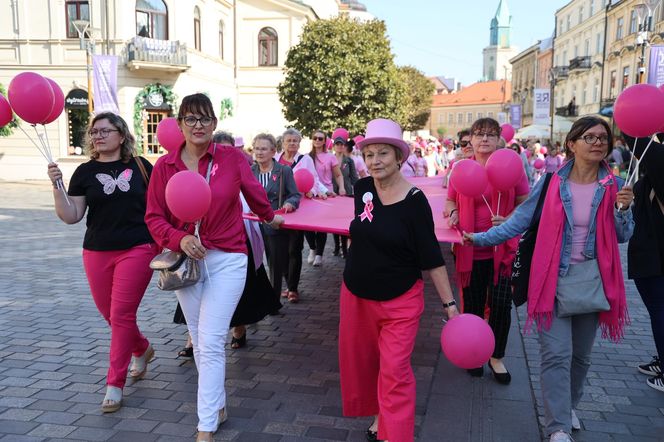 W centrum Lublina królował róż! Przez miasto przeszedł Marsz Różowej Wstążki