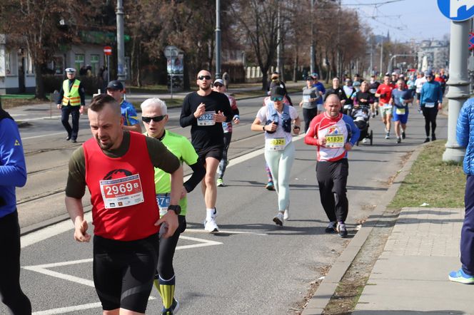 21. Bieg „Recordowa Dziesiątka" - zdjęcia z trasy