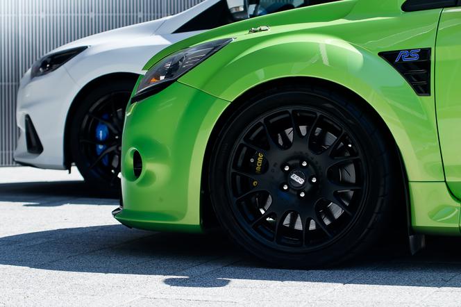 Ford Focus RS 2.3 EcoBoost i Ford Focus RS 2.5 Duratec