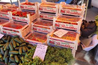 Drożyzna na olsztyńskim targu. Za kilogram truskawek zapłacimy nawet 40 zł! [ZDJĘCIA]