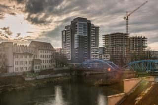 Nowe mieszkania nad Odrą. Wrocław wystrzelił w górę [ZDJĘCIE]