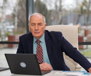 Karol Strasburger - aktor i prowadzący Familiady. Co o nim wiemy?