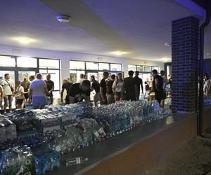 Pożar w Ząbkach. Tłumy wykupują artykuły pierwszej potrzeby