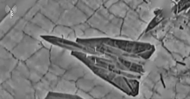 F-14 Tomcat zniszczony 