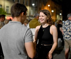 Gorące rytmy na zakończenie lata. Karnawałowy finał Roztańczonego Wyspiańskiego w Katowicach
