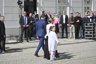  Kasia Nawrocka na biało czekała na rodziców 