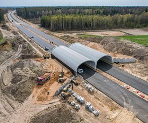 Tak powstaje najważniejsza droga na Podlasiu. To kluczowy fragment tego szlaku