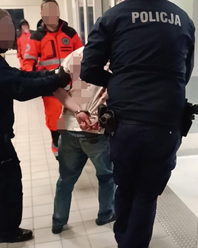 Zasztyletował sanitariusza, odpowie za usiłowanie zabójstwa drugiego medyka