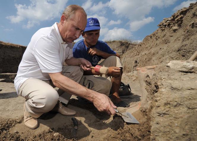 Rosja. Premier Putin odkrył skarby - świat śmieje się z Putina