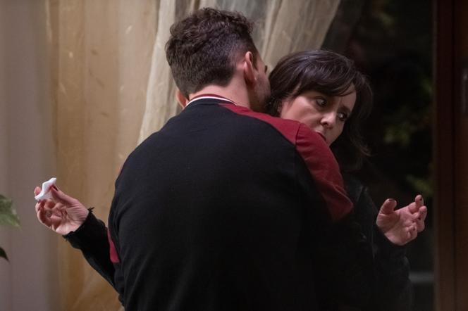 Na Wspólnej odcinek 2841. Izabela (Anna Korcz), Dawid Piotrowski (Łukasz Szczepanik)