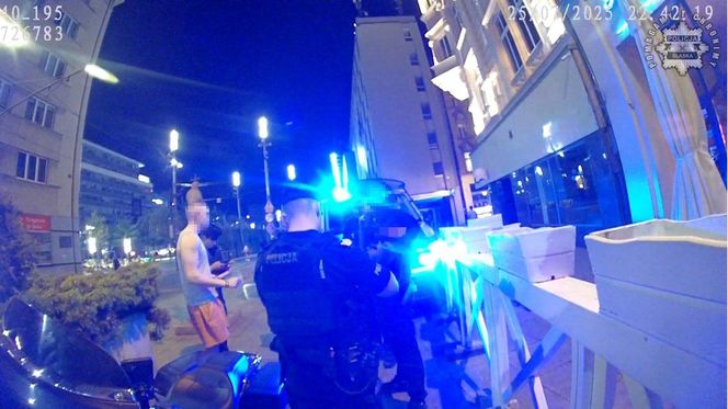 Pijany cudzoziemiec szalał na harleyu po Katowicach. Wjechał na chodnik. Miał przy sobie kastet