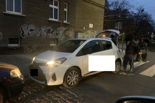 Taki przykład dają kursantom. Szkoła jazdy na celowniku szczecińskiej straży miejskiej