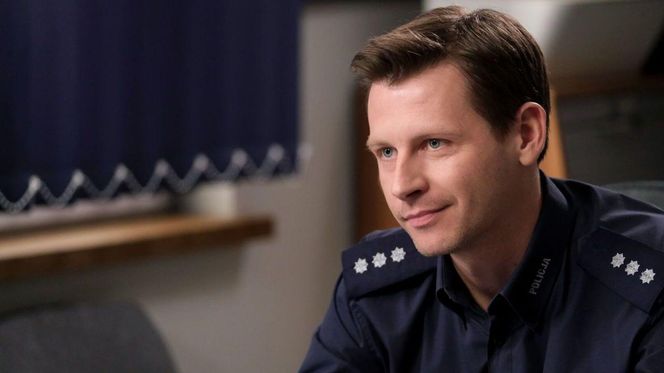 M jak miłość odc. 1873. Adam Karski (Patryk Szwichtenberg)