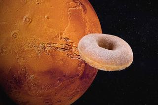 Zaskakujące zdjęcia z Marsa od NASA. Nietypowa skała przypomina donuta!