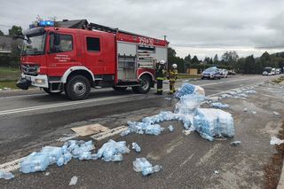 Potworna kraksa skody z tirem. Nie żyje kierowca osobówki