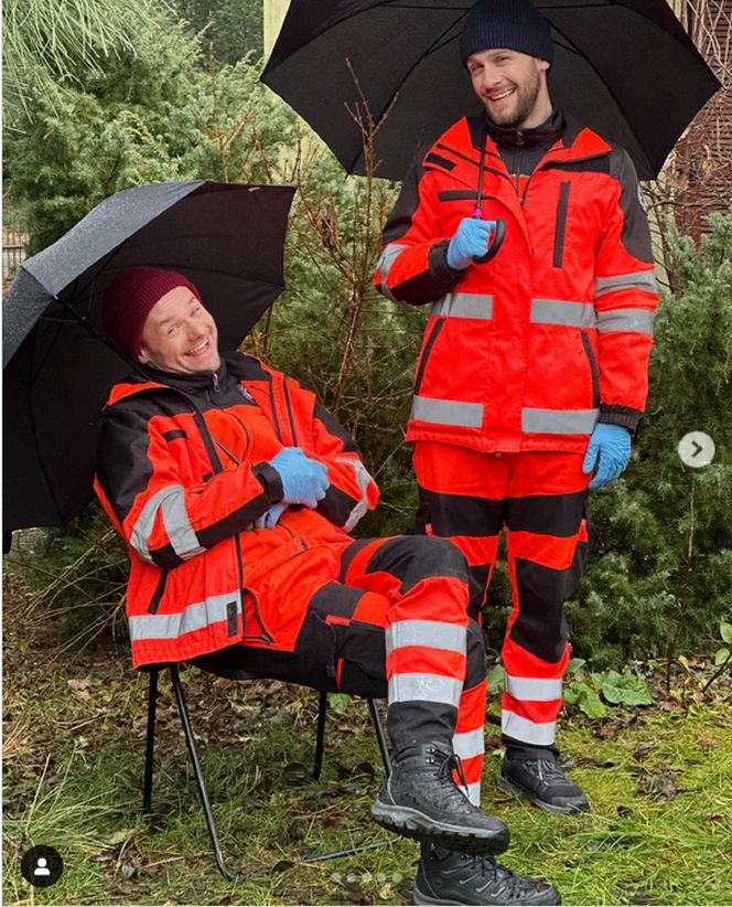 Na sygnale na planie. Kuba (Wojciech Zygmunt), Nowy (Kamil Wodka)