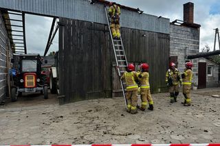 Zalane posesje, zerwany dach, przewrócony tir. Leszno i region po załamaniu pogody
