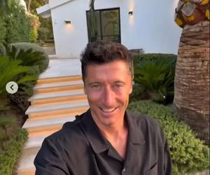 Blondynek z Barcelony. Lewandowski kopiuje Pazurę?