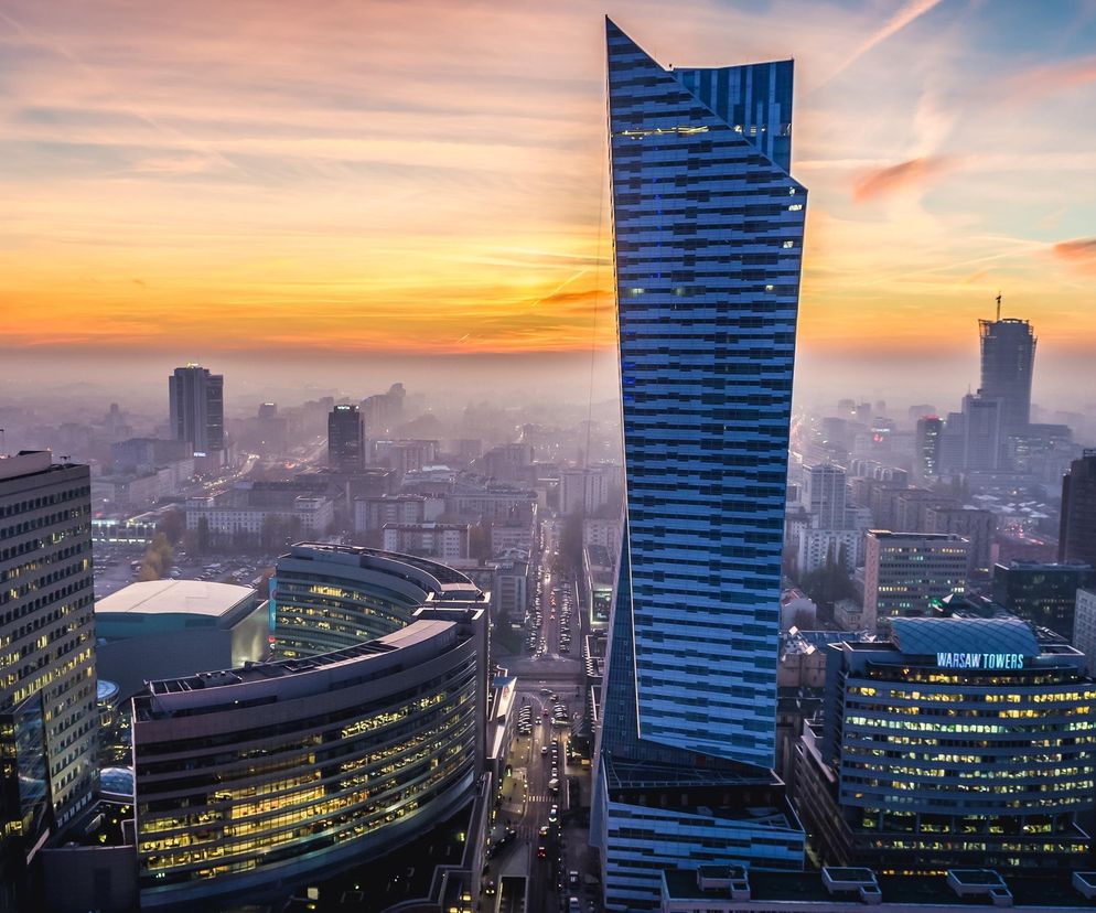 Najbardziej luksusowe osiedla w Warszawie według AI - Cosmopolitan / Złota 44 (Śródmieście)