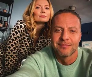 Barwy szczęścia na planie. Dominika (Karolina Chapko), Sebastian (Marek Krupski)