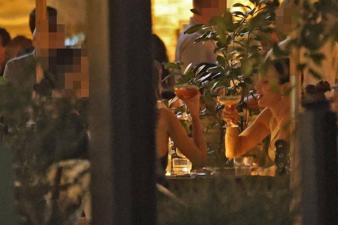 Marina Łuczenko-Szczęsna i Natalia Szroeder imprezują