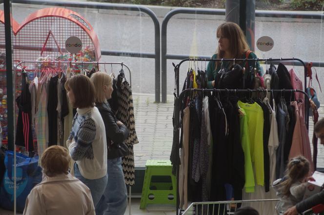 Babi Targ, czyli wielkie wietrzenie szaf w Bydgoszczy [ZDJĘCIA]