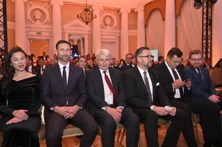 Posłanka Uznańska-Wiśniewska zadała szyku na gali Złoty Laur Super Biznesu