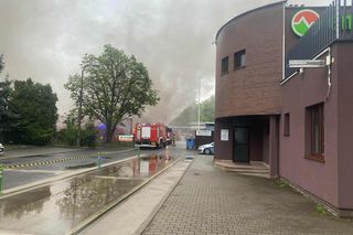 Wielki pożar hali w Gliwicach! Chmura dymu nad miastem