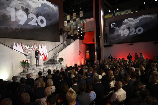 Muzeum Bitwy Warszawskiej. Pierwsze zdjęcia ze środka