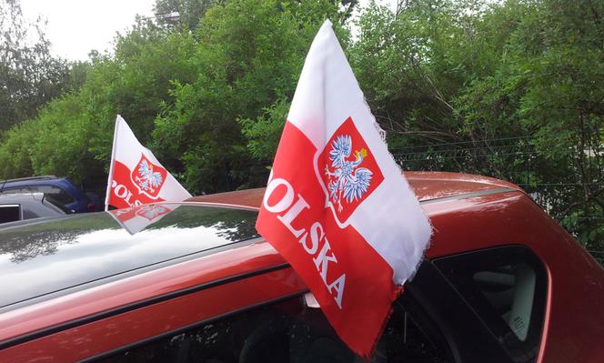 Flagi na samochodzie na Euro 2012