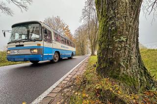 Pancerny Zbyszek miał furę szczęścia. Przysnąłem i palnąłem w drzewo