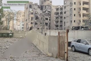 Wielki atak na Izrael! Na zdjęciach widać, jak rakieta trafia w blok